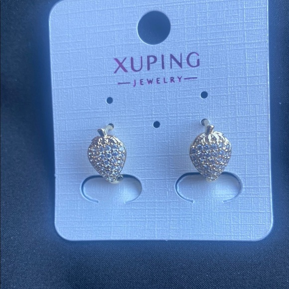 Xuping Gold Plated Earrings - Picture 2 of 4